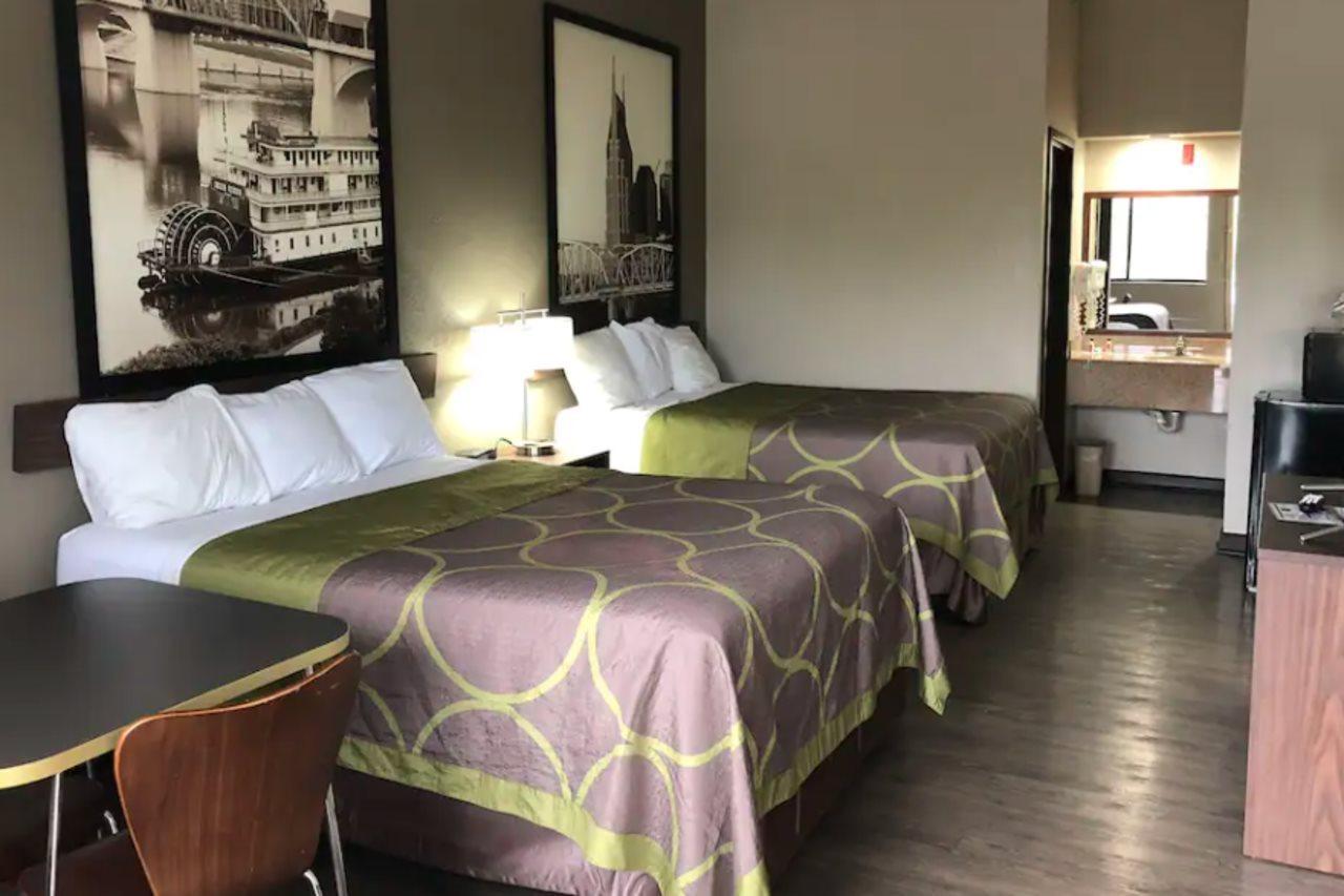 Super 8 By Wyndham Columbia Hotel Екстериор снимка