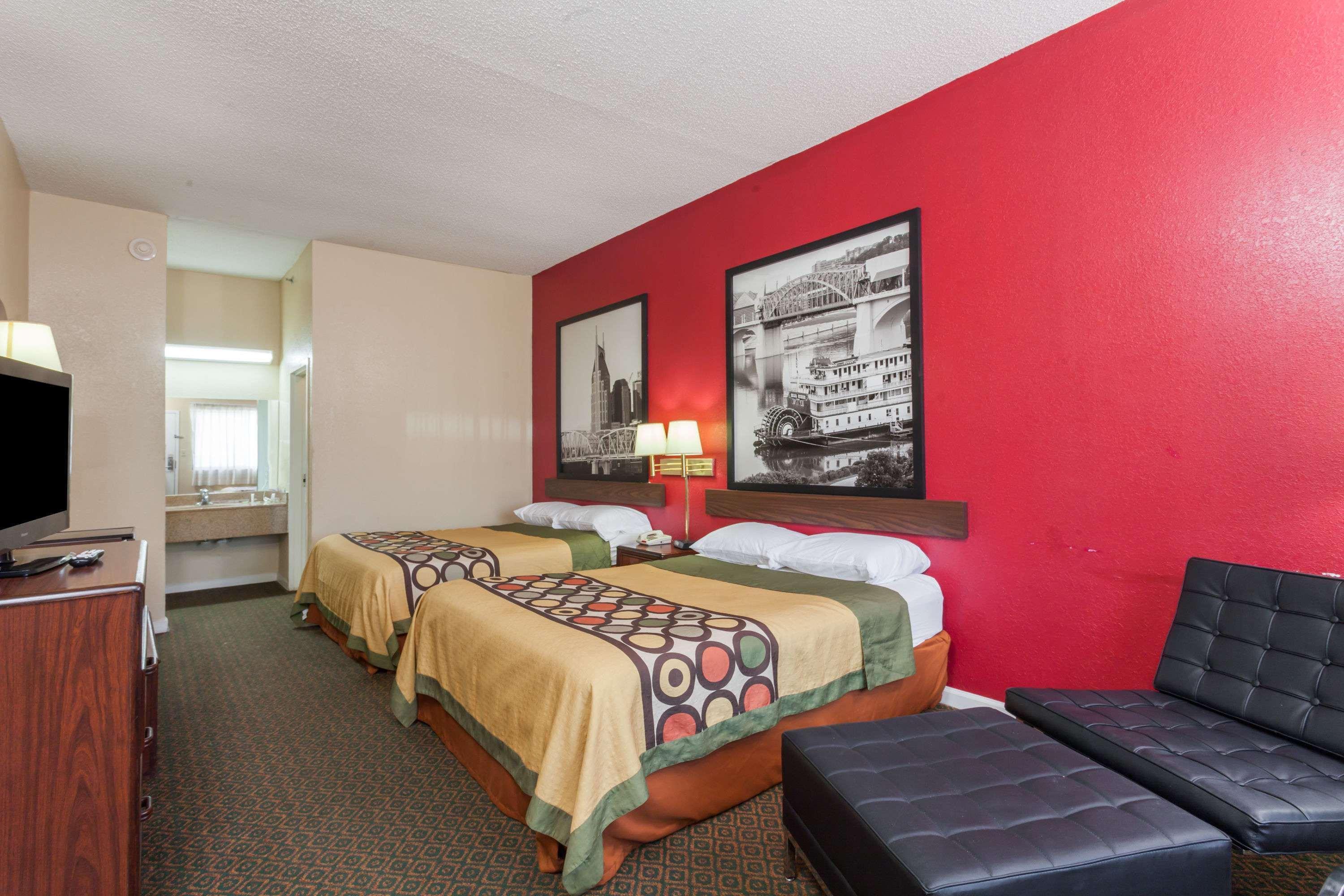Super 8 By Wyndham Columbia Hotel Екстериор снимка