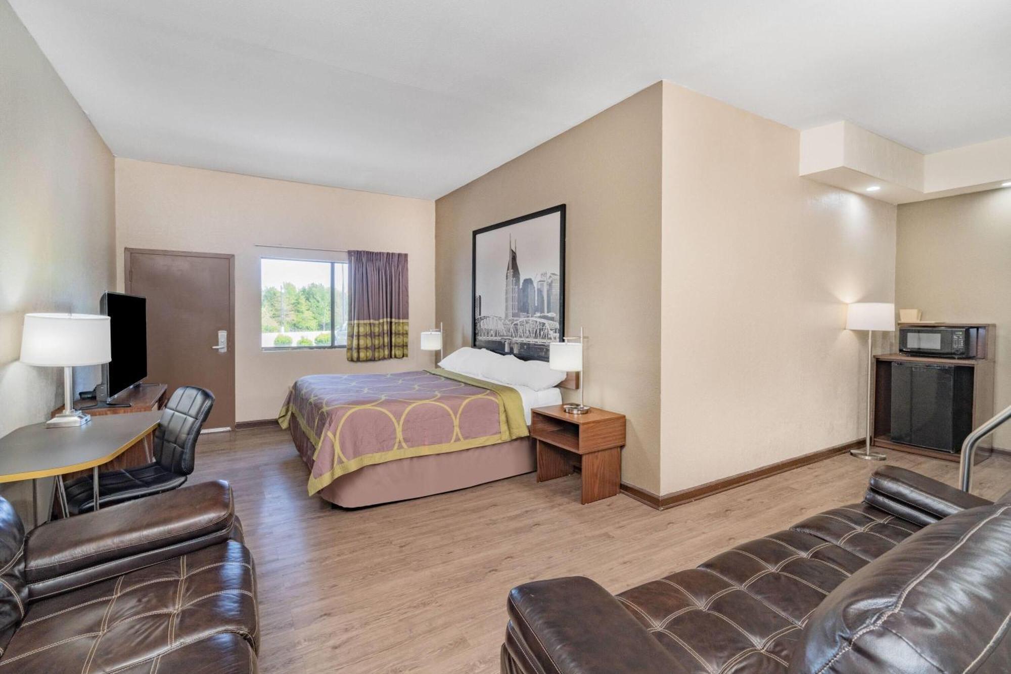 Super 8 By Wyndham Columbia Hotel Екстериор снимка