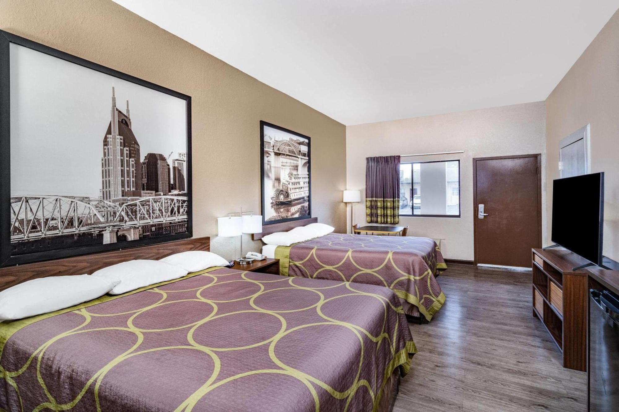 Super 8 By Wyndham Columbia Hotel Екстериор снимка