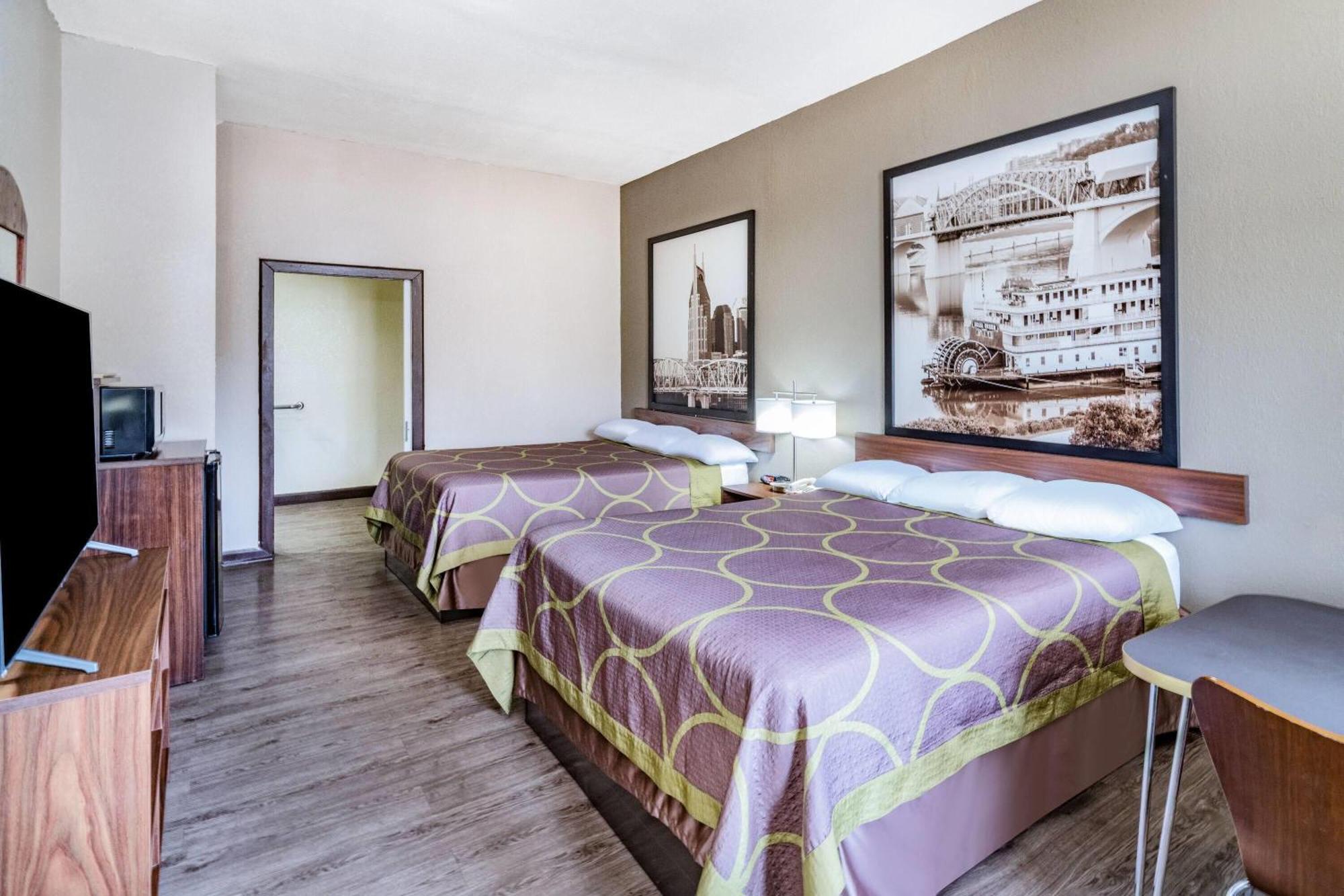 Super 8 By Wyndham Columbia Hotel Екстериор снимка